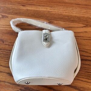 Pink Lily Women’s Cream Purse